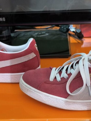 Puma Suede sneakers red size 43 like new