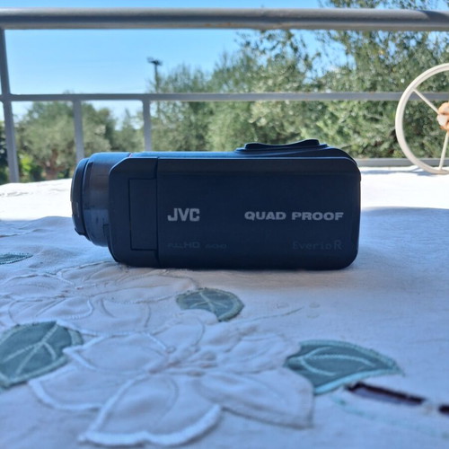 JVC Everio R GZ-R445BE QuadProof FullHD camcorder with memory card