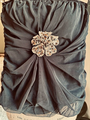 Stenia Μπούστο Strapless Σαν Καινούργιο Με Κεντρική Λεπτομέρεια Από Χάντρες Και Παγιέτες