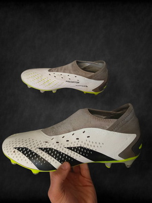 Adidas Predator Accuracy Football Boots like new, size 45 1/3, white