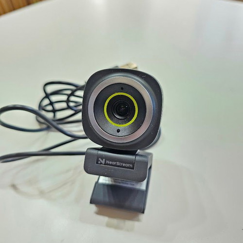 NearStream AW-V02 2K webcam σαν καινούργια με αυτόματη εστίαση και μικρόφωνο με καταστολή θορύβου