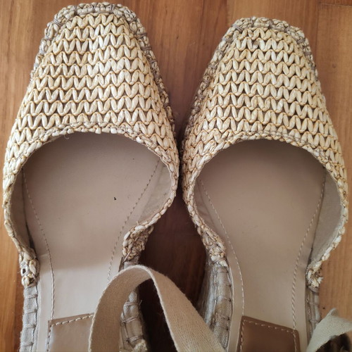 Zara beige espadrille platform sandals size 40 like new