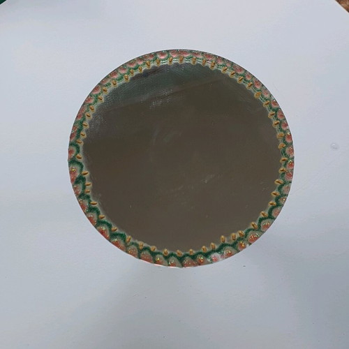 Mini decorative table like new with mirror and bronze legs