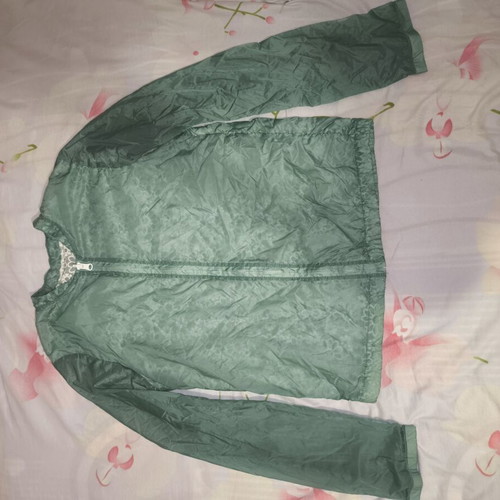 Lightweight green windbreaker jacket with lace lining, size S, like new