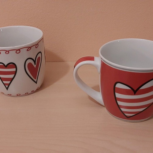 Porcelain mugs with hearts new, set of two