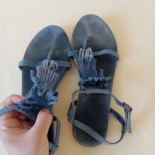 Bershka blue leather sandals used, size 36