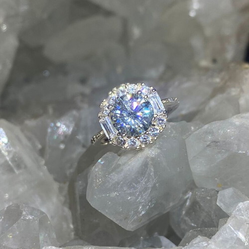Silver ring with moissanite, new, size 16mm