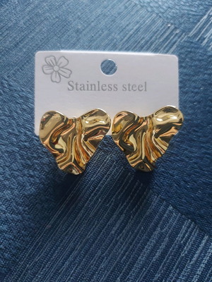 Stainless steel heart-shaped earrings new, gold-colored