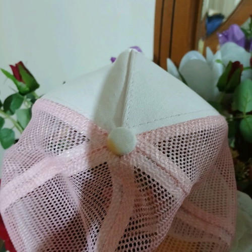 NYC hat used, white and pink, one size