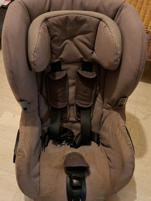 Maxi Cosi Axiss car seat used, brown/beige