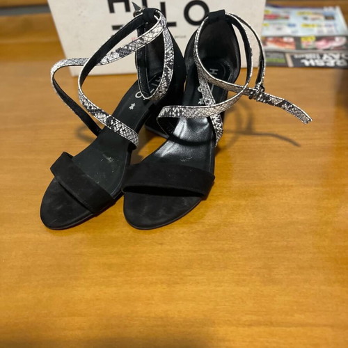 Sandals like new, size 37, black