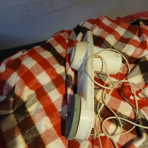 Electric Knife Sharpener used