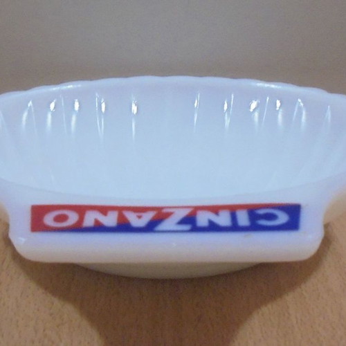 Cinzano Vermouth old promotional opaline bowl used shell-shaped