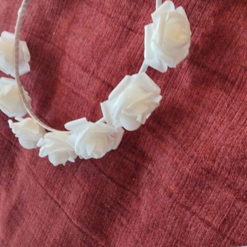 Bride set with crown, balloons, headband and veil new