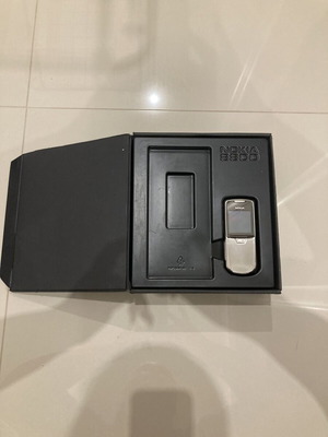 Nokia 8800 μεταχειρισμένο με όλα τα παρελκόμενα, πρόβλημα μπαταρίας