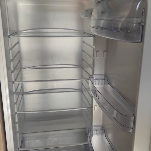 Whirlpool two-door refrigerator, 252 liters, height 1.66 m