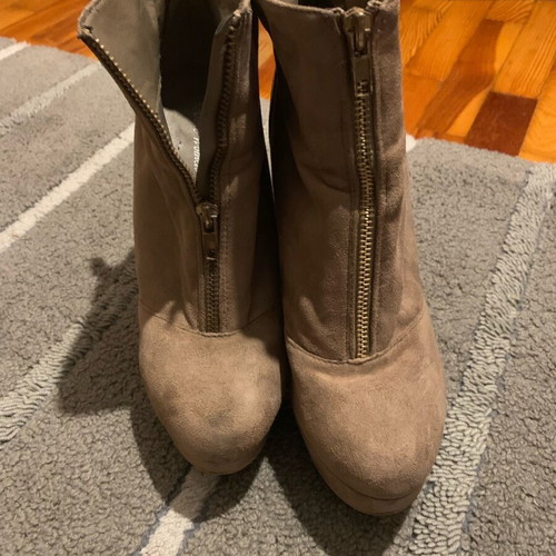 Beige ankle boots used with buckle and zipper size 40
