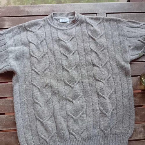 Sisley sweater like new, pure new wool, beige
