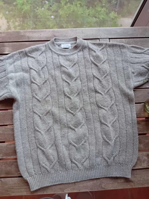Sisley sweater like new, pure new wool, beige