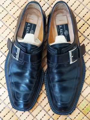A. Testoni men's black leather shoes scarpins like new size 43