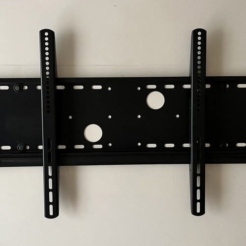 Stable TV wall mount for 42-inch TV like new, metal