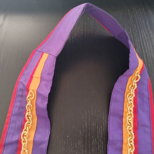 Medal with purple ribbon used, CPMMANDEUR distinction of CHAINE DES ROTISSEURS