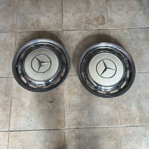 Mercedes Classic hubcaps for 1960-1970 rims used