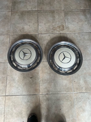 Mercedes Classic hubcaps for 1960-1970 rims used