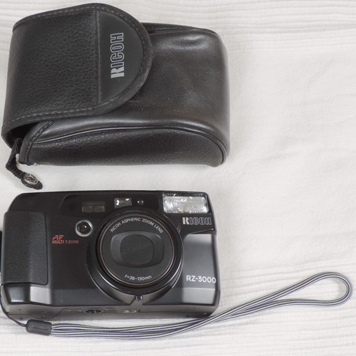 Ricoh RZ 3000 AF Point & Shoot Zoom Film Camera 38-130mm Multi 7 Zone Like New