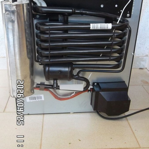 Dometic Mini-Bar Ammonia Refrigerator 41 Liters Like New