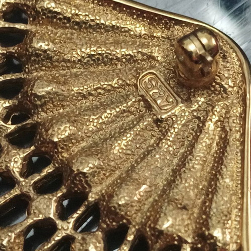 Vintage pin The Attwood Collection used, 24K gold plated