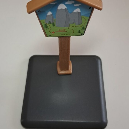Playmobil trail sign with mountain route map and base