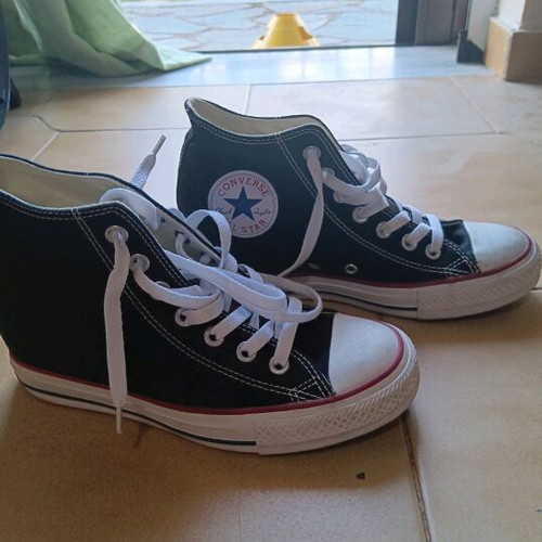 Converse shoes with internal heel like new, size 39, black