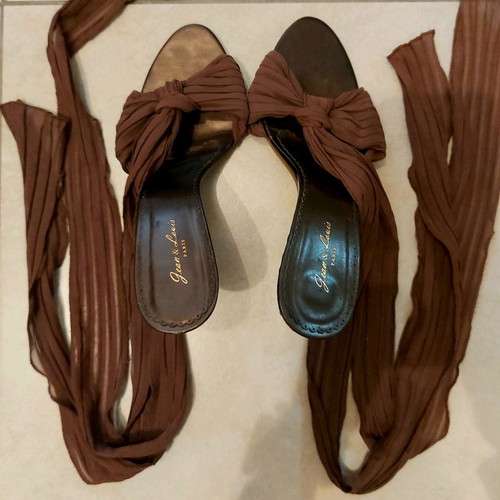 Sandals used with fabric brown, size 39