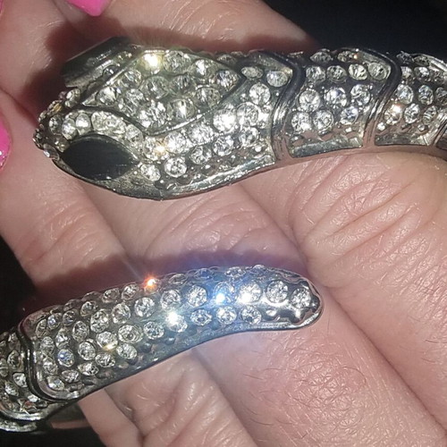 Vintage bracelets like new, 4 different pieces
