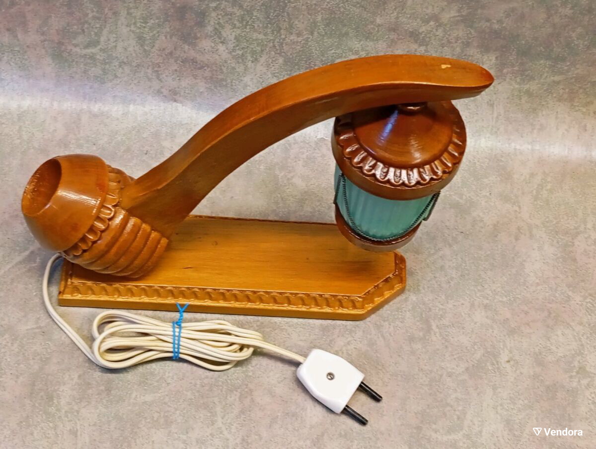 Φωτάκι νυκτός μεταχειρισμένο δεκαετίας 1970 ξυλόγλυπτο λαϊκής τέχνης € 12