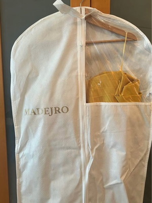 Dress for formal occasion, gold and yellow, Madejro