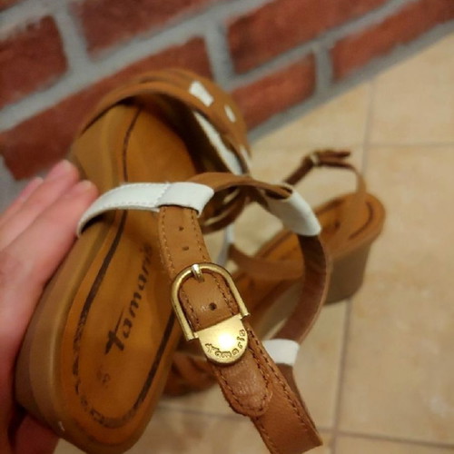 Tamaris leather platform sandals used, tan with white design, size 36