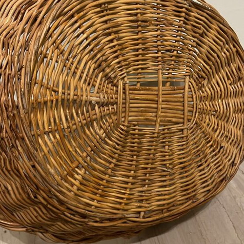 Basket for bombonieres like new