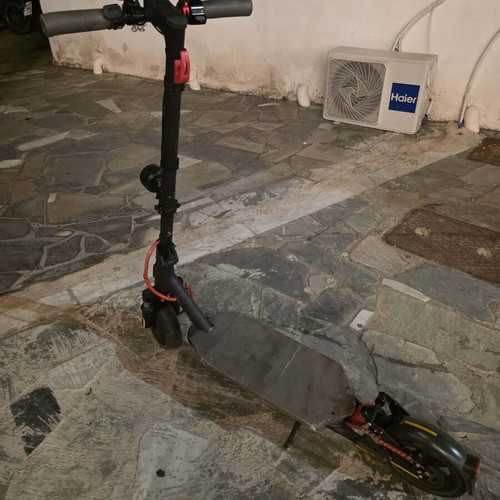 Xiaomi Pro2 electric scooter used with extra accessories