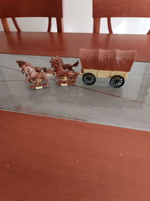 Carriage with set of 4 horses used, 30 cm length