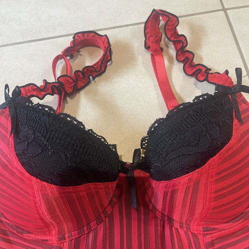 Bustier red and black with ruffles like new, size S