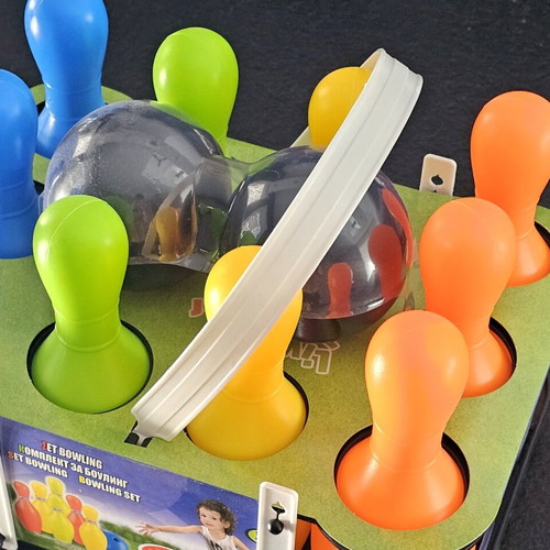 Bowling set for kids new, 10 pins and 2 balls