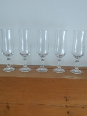 Champagne glasses glass like new, set of 5