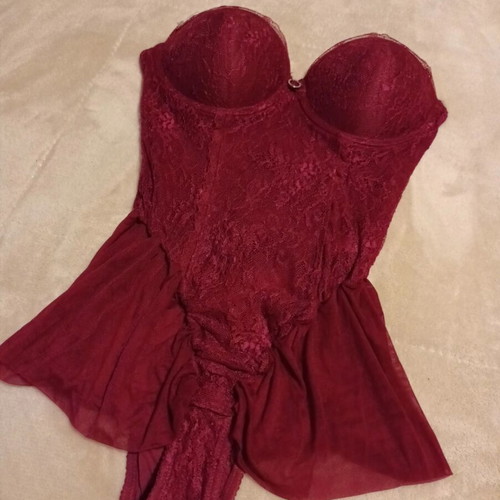 Venus Victoria strapless bodysuit/bustier 80B burgundy new