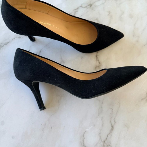 Mourtzi suede black pump used, size 39