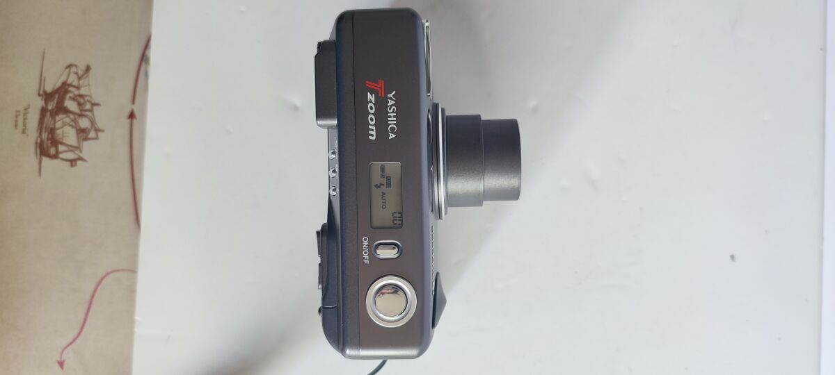Yashica T Zoom 35mm film camera new… - € 320,00 - Vendora.cy
