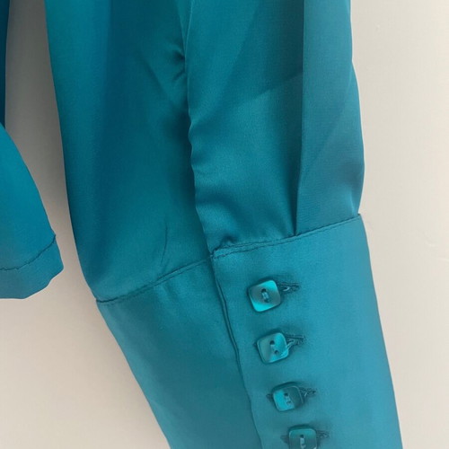MY T turquoise wrap shirt like new, size L