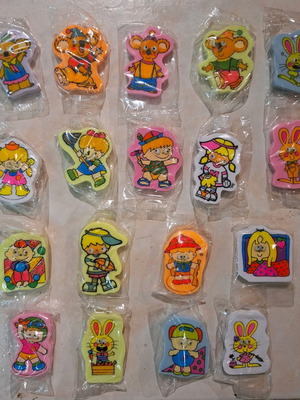 Erasers old from the 90s, pack of 18 pieces