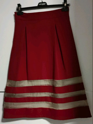Skirt new, super special, size M